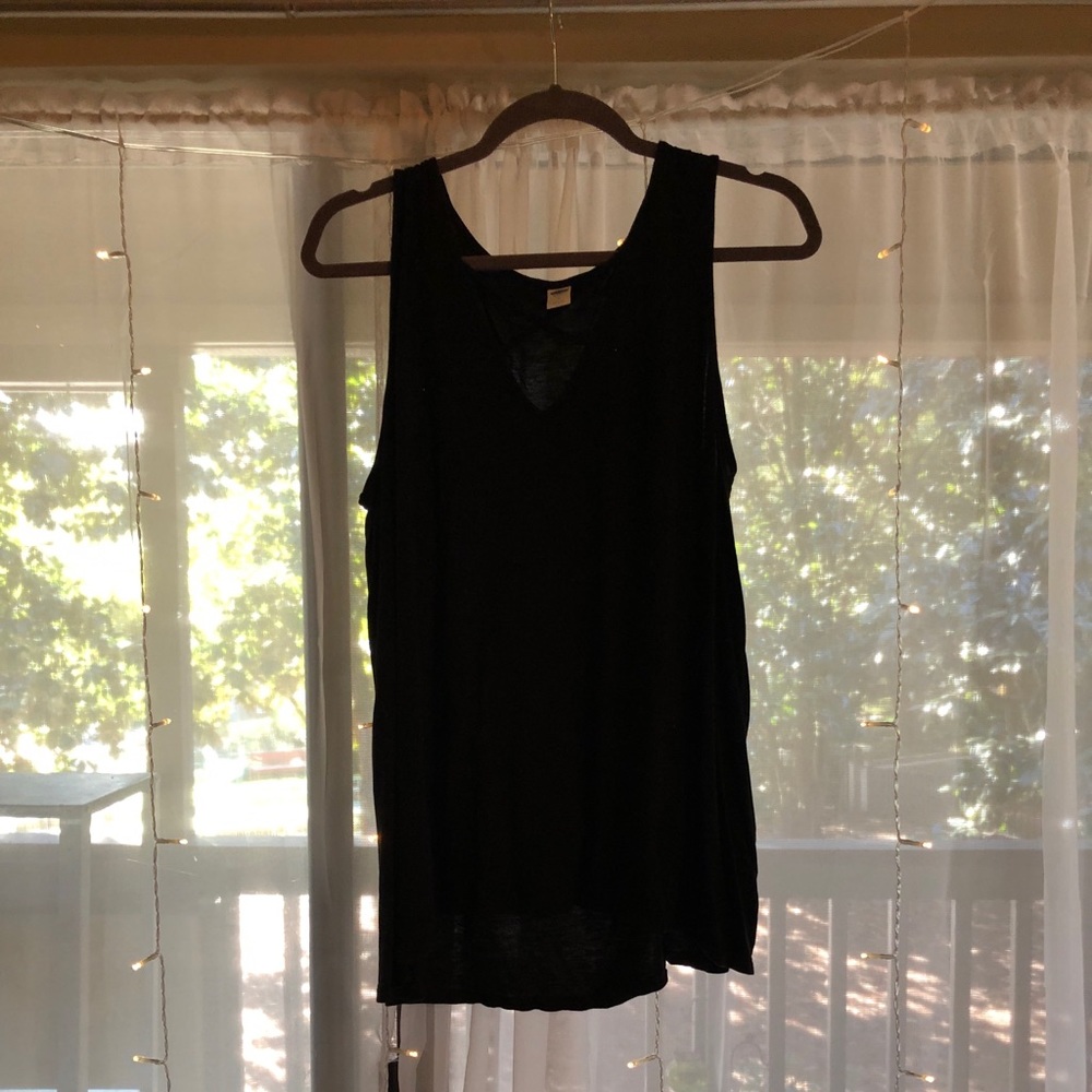 Old navy tank
